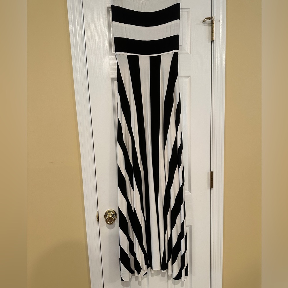 Elan maxi dress- size small